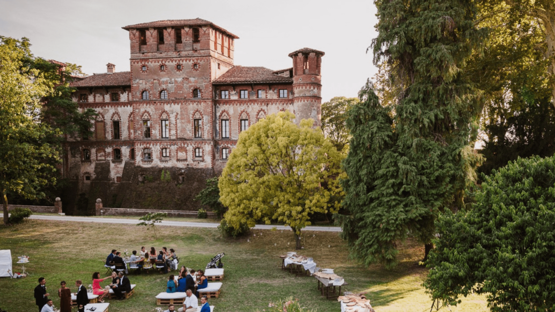 Castello di Piovera Castello di Piovera