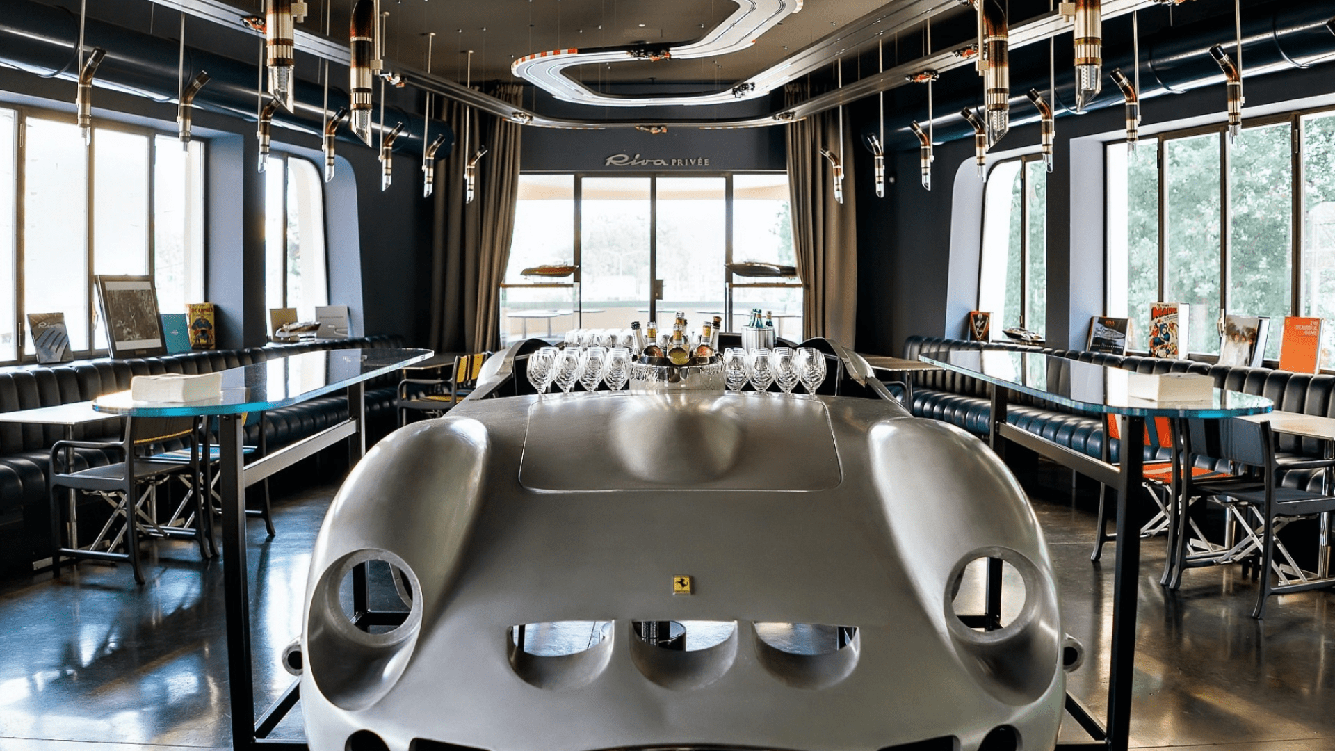 Garage Italia Milano per compleanno su Showgroup Garage Italia Milano per compleanno su Showgroup