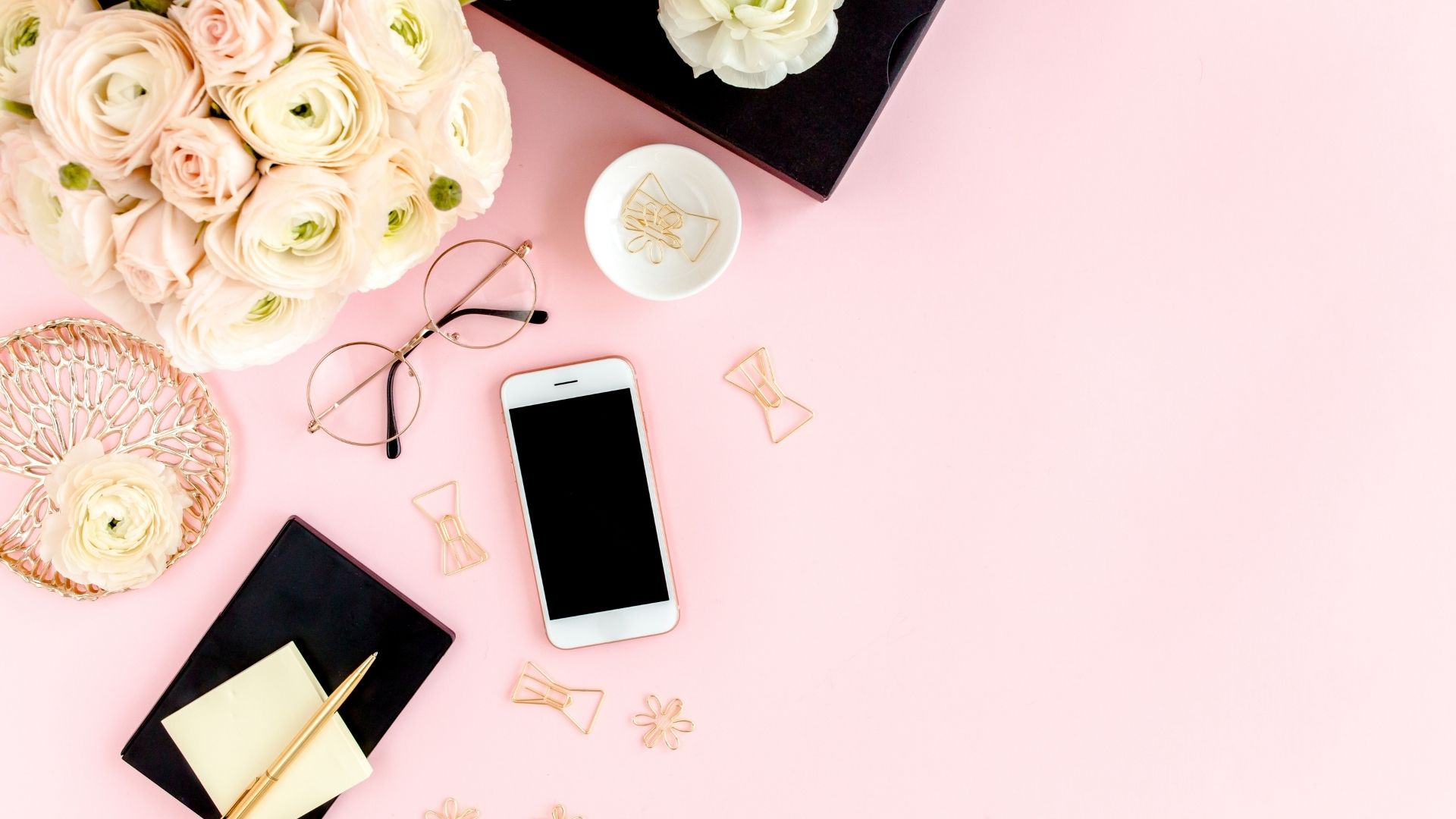 smartphone sul tavolo