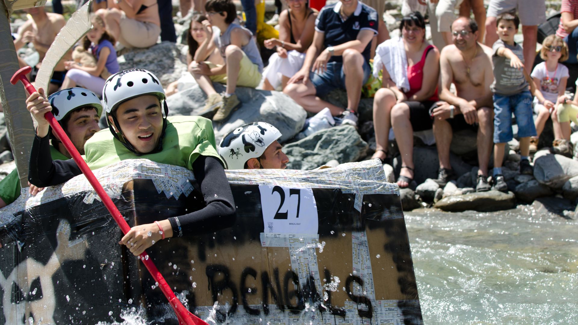 gara di carton boat