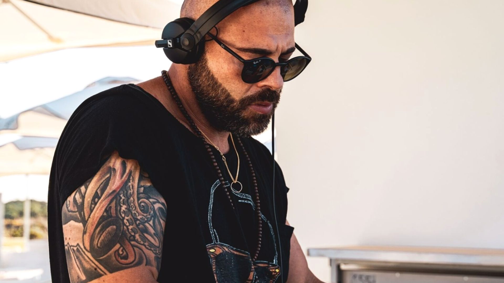 dj per eventi adorna