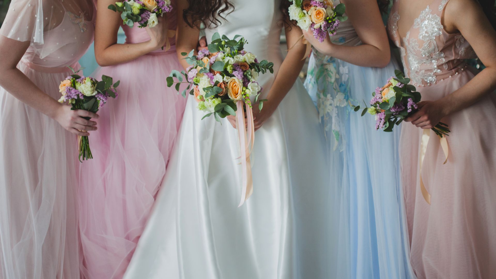 Che differenza c'è tra damigelle e testimoni?