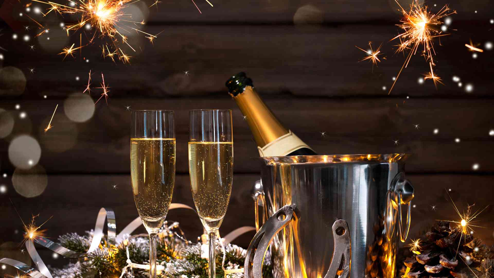 decorare la tavola a Capodanno 2024 decorare la tavola a Capodanno 2024