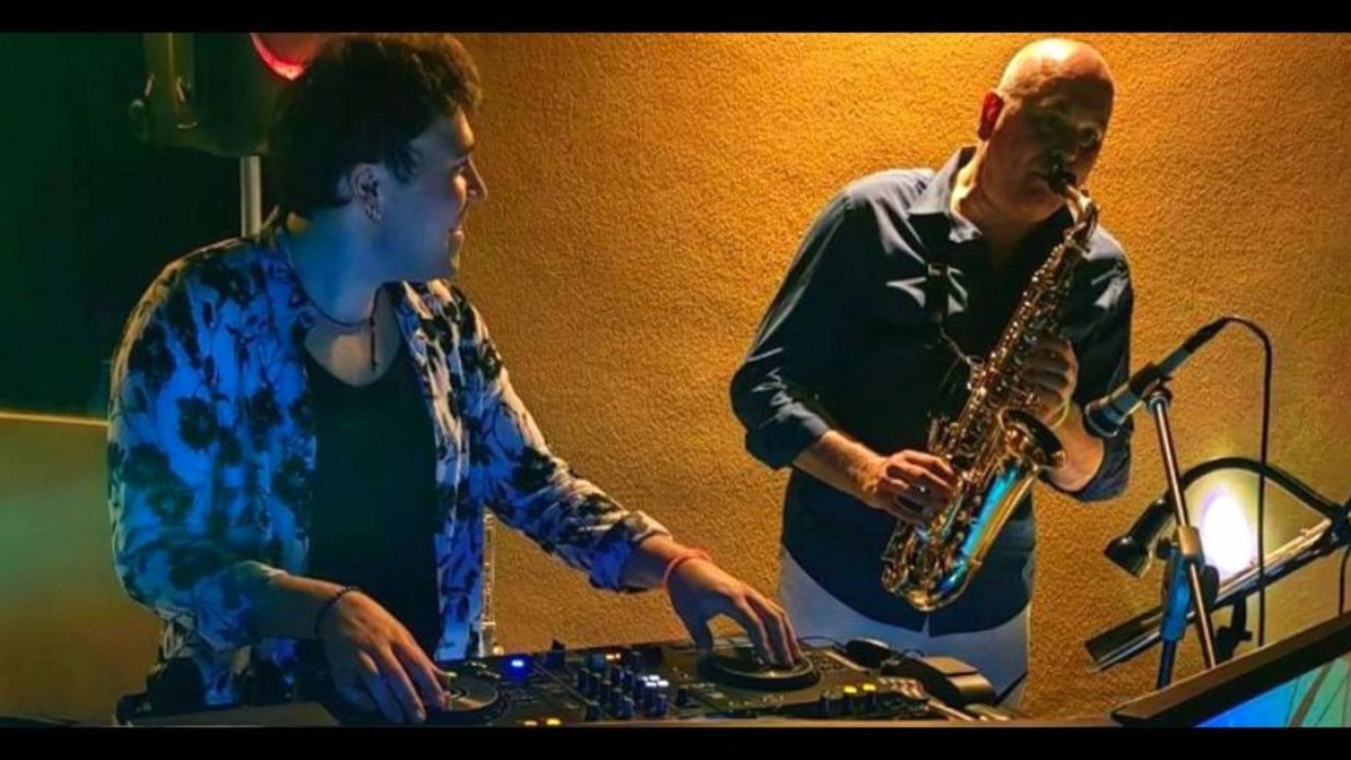 j-sax musicisti Showgroup